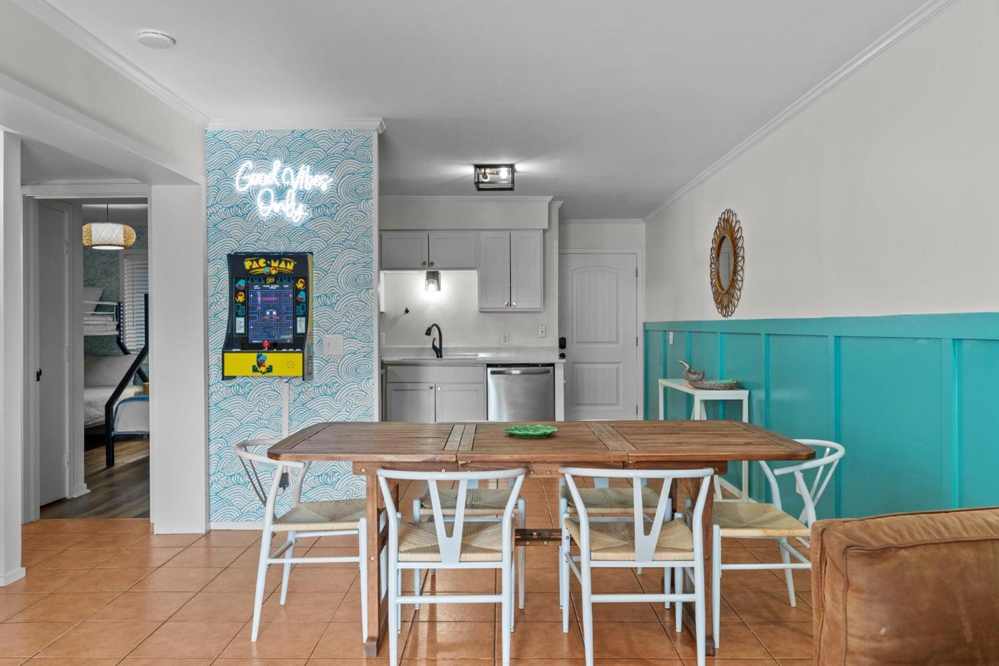 Hang Ten Hideaway, Pool, Condo, Parking - 6 Person Max Occupancy Carolina Beach Zewnętrze zdjęcie