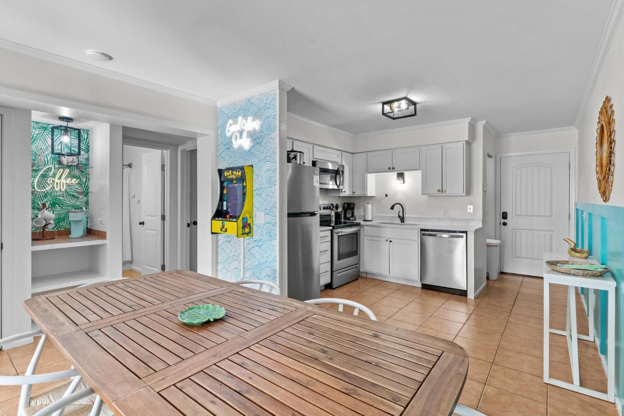 Hang Ten Hideaway, Pool, Condo, Parking - 6 Person Max Occupancy Carolina Beach Zewnętrze zdjęcie